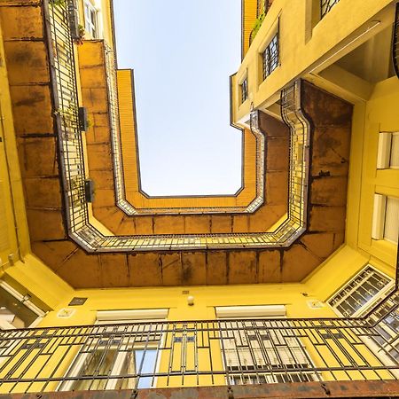 Real Apartments Lovag Budapeste Exterior foto